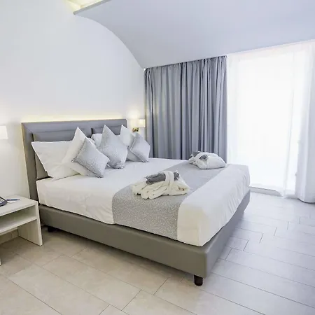 Ossuna Bay Boutique Hotel 3*