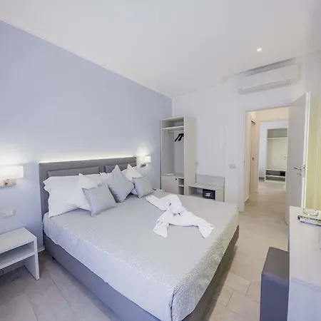Ossuna Bay Boutique Hotel 3*