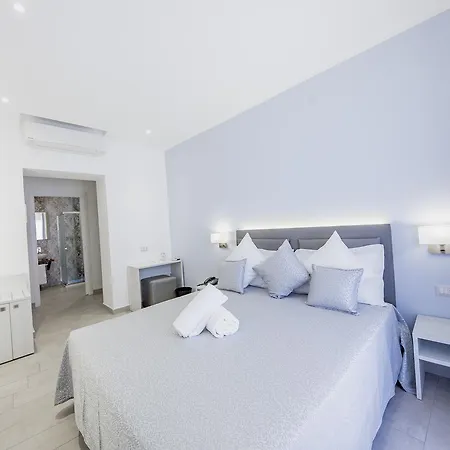 Hotel Ossuna Bay 3*