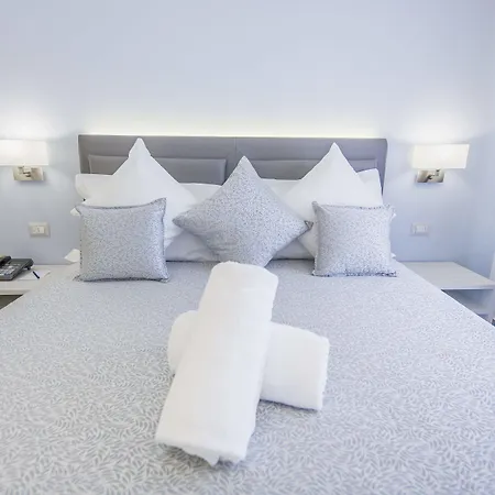 Ossuna Bay Boutique فندق